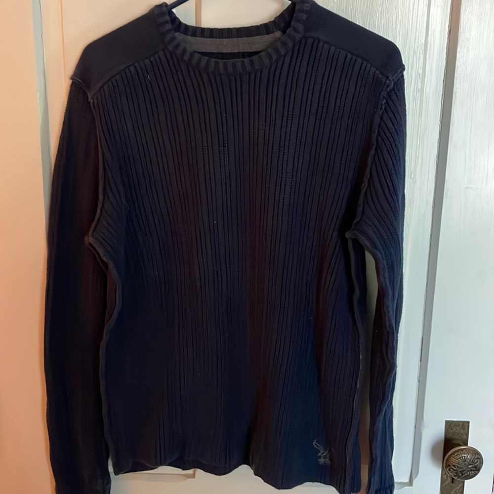 Mens fitted, thick cable sweater- American eagle L